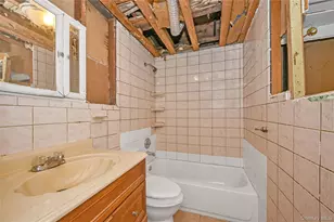 20 E Roosevelt Ave, Roosevelt, NY 11575 - Photo 8