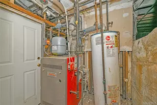 20 E Roosevelt Ave, Roosevelt, NY 11575 - Photo 18