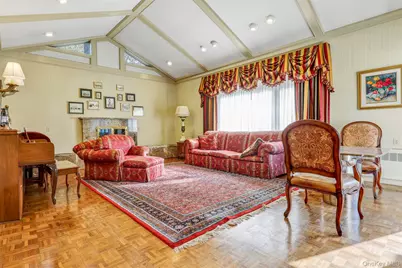 305 S Grandview Avenue, Monsey, NY 10952 - Photo 16