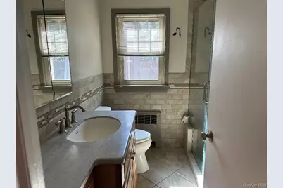 611 Asharoken Boulevard, Bay Shore, NY 11706 - Photo 10