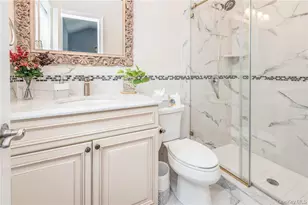 45 Meeting Ln, Hicksville, NY 11801 - Photo 18