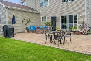 45 Meeting Ln, Hicksville, NY 11801 - Photo 36