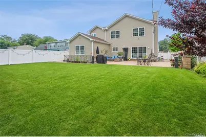 45 Meeting Lane, Hicksville, NY 11801 - Photo 36