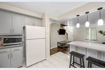 853 Arthur Street, West Hempstead, NY 11552 - Photo 14