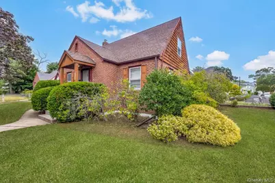 853 Arthur Street, West Hempstead, NY 11552 - Photo 2