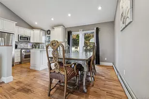 45 Meadow Ct, Manorville, NY 11949 - Photo 6