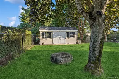 45 Meadow Court, Manorville, NY 11949 - Photo 32