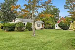 35 Saltaire Rd, Sound Beach, NY 11789 - Photo 2