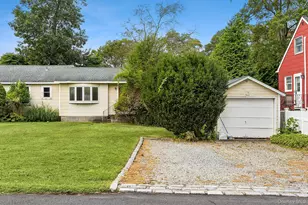 35 Saltaire Rd, Sound Beach, NY 11789 - Photo 4