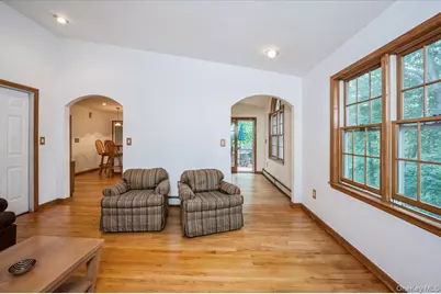 40 Dorchester Avenue, Hastings on Hudson, NY 10706 - Photo 10