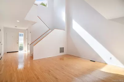 31 Westwood Close, Irvington, NY 10533 - Photo 6