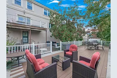 33 Berkshire Road, Yonkers, NY 10710 - Photo 30