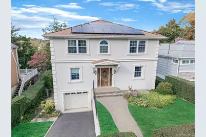33 Berkshire Road, Yonkers, NY 10710 - Photo 2