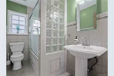 33 Berkshire Road, Yonkers, NY 10710 - Photo 26