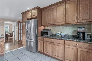 33 Berkshire Rd, Yonkers, NY 10710 - Photo 8