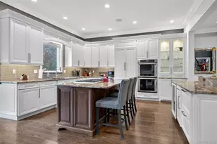 65 Oriole Way, Westbury, NY 11590 - Photo 10