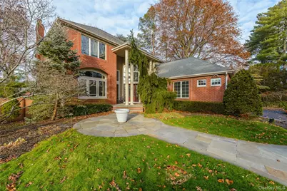 65 Oriole Way, Westbury, NY 11590 - Photo 2