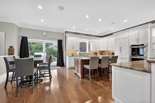 65 Oriole Way, Westbury, NY 11590 - Photo 12