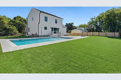 1900 Gillette Drive, East Marion, NY 11939 - Photo 4