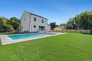 1900 Gillette Dr, East Marion, NY 11939 - Photo 4