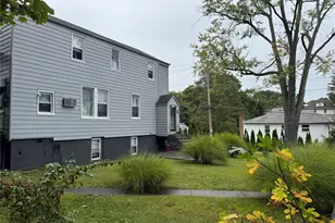 209 Lincoln Ave, Yonkers, NY 10704 - Photo 2