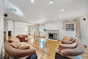 73-55 194th St, Fresh Meadows, NY 11366 - Photo 8