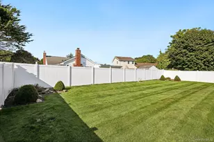 21 Eldridge St, East Northport, NY 11731 - Photo 40