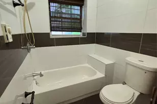 2028 Pitman Ave, Bronx, NY 10466 - Photo 16