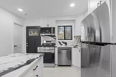 923 Rockaway Avenue, Brooklyn, NY 11212 - Photo 2