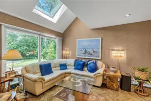 335 Smith St, Merrick, NY 11566 - Photo 14