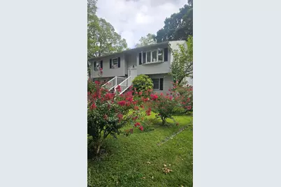 270 W 4th Street, West Islip, NY 11795 - Photo 2