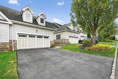 19 Turnberry Court, Monroe, NY 10950 - Photo 2