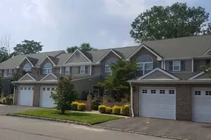 58 Horizon View Dr, Farmingville, NY 11738 - Photo 2