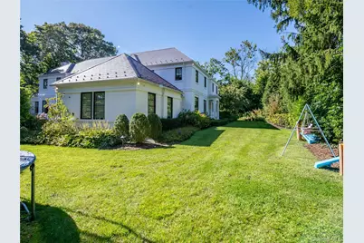 16 Ridge Drive E, Great Neck, NY 11021 - Photo 44