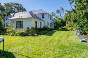 16 Ridge Dr E, Great Neck, NY 11021 - Photo 44