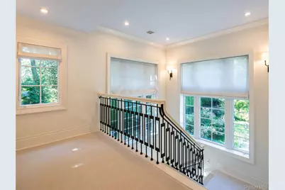 16 Ridge Drive E, Great Neck, NY 11021 - Photo 24