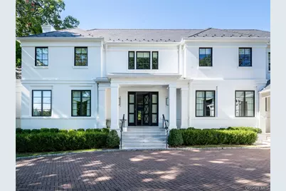 16 Ridge Drive E, Great Neck, NY 11021 - Photo 2