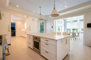 16 Ridge Dr E, Great Neck, NY 11021 - Photo 12