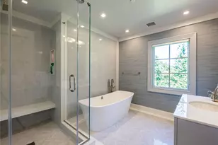 16 Ridge Dr E, Great Neck, NY 11021 - Photo 32