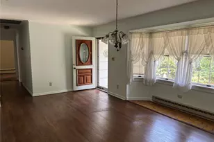 16 Rocklein Rd, Wading River, NY 11792 - Photo 2