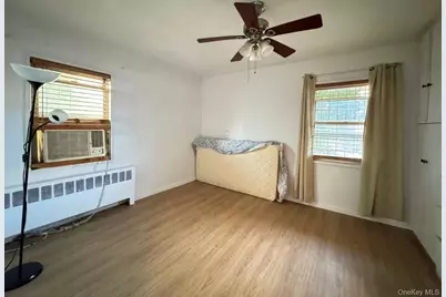 68-24 140th St #A, Flushing, NY 11367 - Photo 6