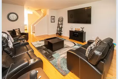 303 Bridgeview Drive, Poughkeepsie, NY 12601 - Photo 10