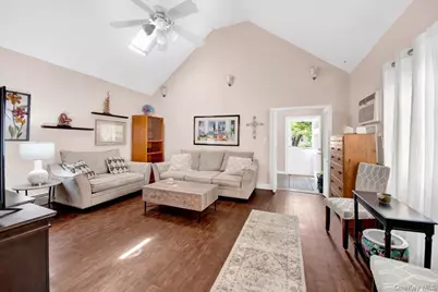 656 Wilcox Avenue, Bronx, NY 10465 - Photo 6