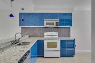 209 Fox Hill Dr, Calverton, NY 11933 - Photo 8