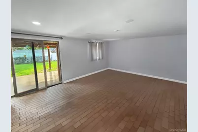 86 Empire Boulevard, Island Park, NY 11558 - Photo 4