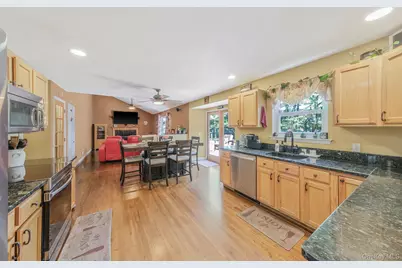 5 Bridal Path, Center Moriches, NY 11934 - Photo 12