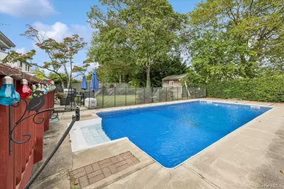 27 Mell Drive, North Babylon, NY 11703 - Photo 8