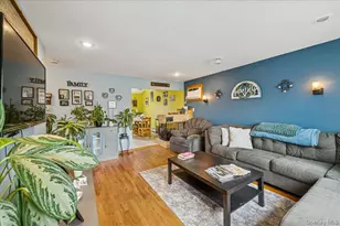 27 Mell Dr, North Babylon, NY 11703 - Photo 16