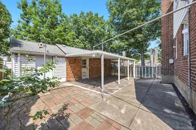 7904 268th Street, Glen Oaks, NY 11004 - Photo 12