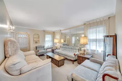 7904 268th Street, Glen Oaks, NY 11004 - Photo 16